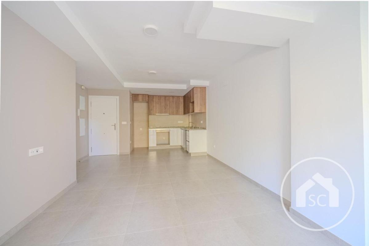 Sale of apartment in Piso en Plaza de Toros - Avenida Chapí - Trinquete, Elda, Elda
photo 2
