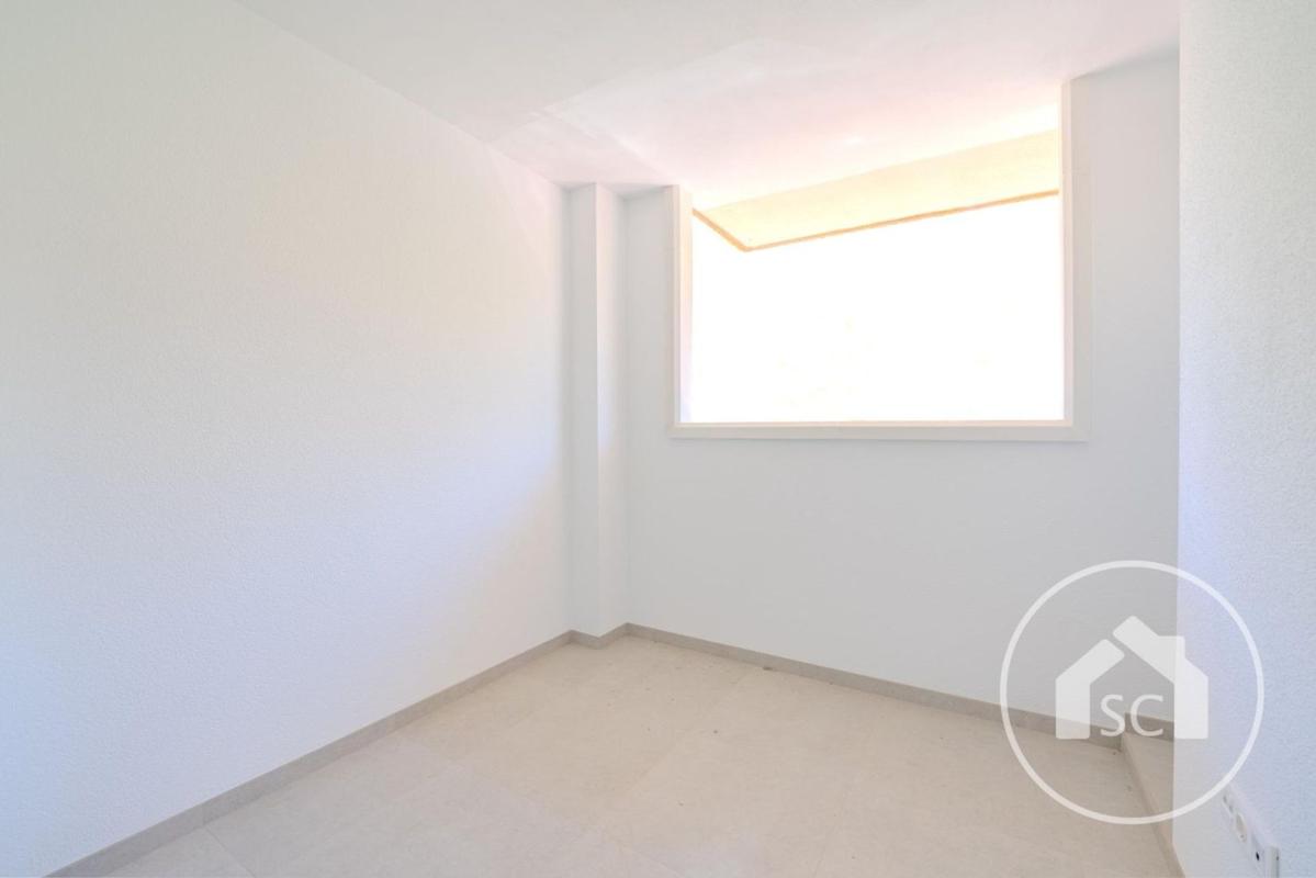 Sale of apartment in Piso en Plaza de Toros - Avenida Chapí - Trinquete, Elda, Elda
photo 5