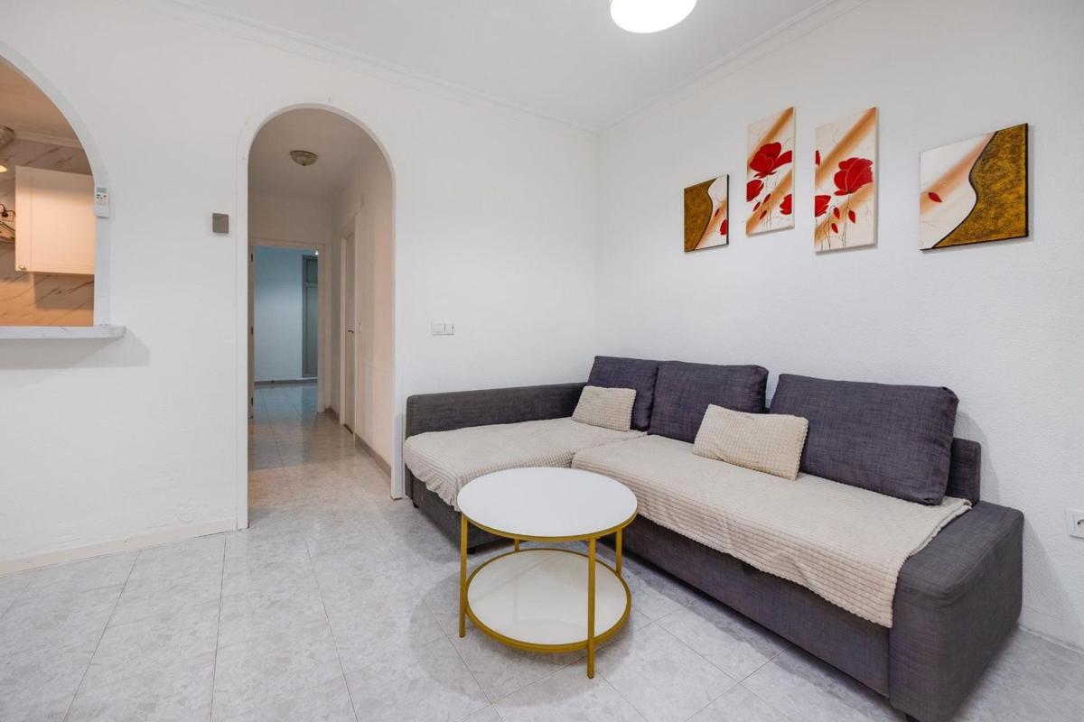 Sale of apartment in Piso en Calle los Gases, 79, Avenida Habaneras - Curva de Palangre, Torrevieja, Torrevieja
photo 5