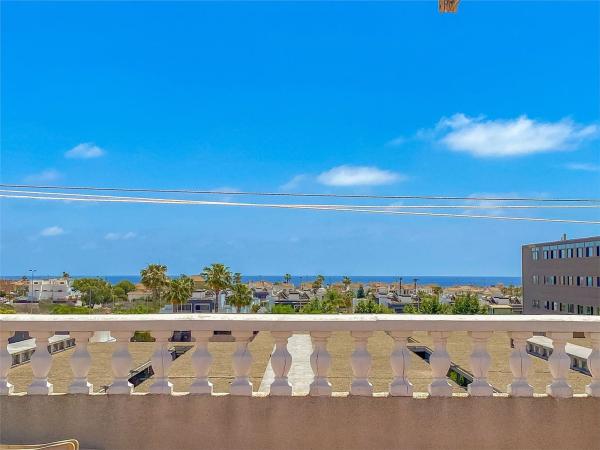 Продажа квартиры на Piso en Avenida de Corcega, Aguas Nuevas, Torrevieja, Торревьеха
photo 1