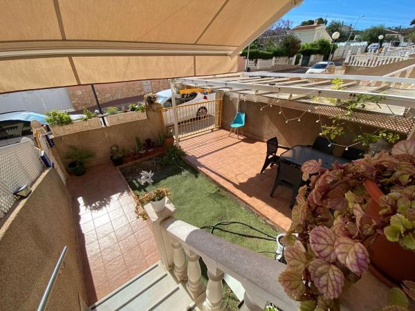 Sprzedaż mieszkania w Piso en Calle del Pino, Los Balcones - Los Altos del Edén, Torrevieja, Torrevieja
photo 1