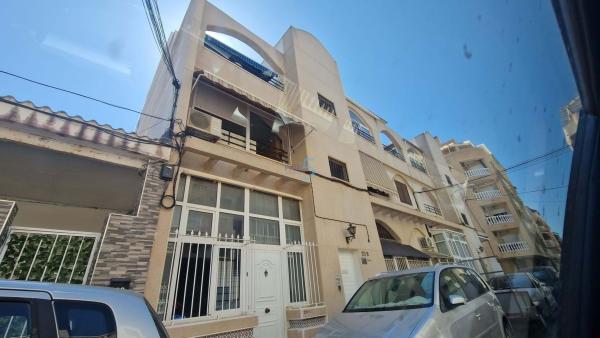 Sale of flat in Piso en Avenida Habaneras - Curva de Palangre, Torrevieja, Torrevieja
 photo 1
