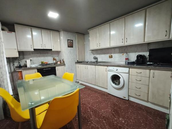 Продажа квартиры на Piso en Barri Zona Nord, Alcoy / Alcoi, Алкой
thumbnail 2