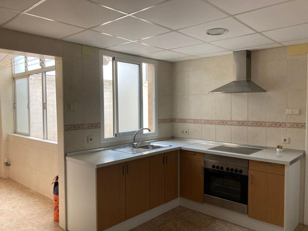 Venta de piso en Piso en Raval de Santa Teresa-El Asilo, Elche / Elx, Elche / Elx
photo 3