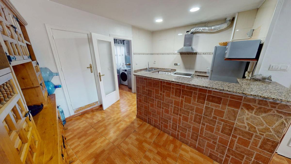 Продажа квартиры на Piso en Calle Cervantes, Centro, San Juan de Alicante, Сан-Хуан-де-Аликанте
photo 3