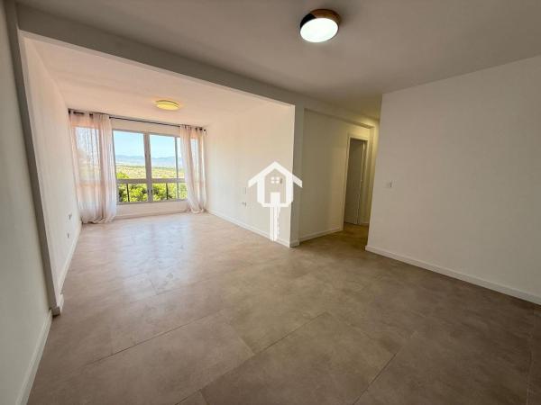 Apartment for sale in Piso en Calle Pintor Pedro Camacho, Ciudad Elegida, Alicante / Alacant, Alicante thumbnail 2