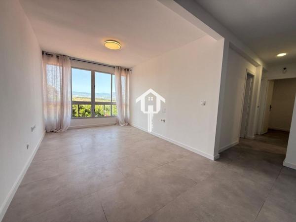Apartment for sale in  Piso en Calle Pintor Pedro Camacho, Ciudad Elegida, Alicante / Alacant, Alicante photo 4