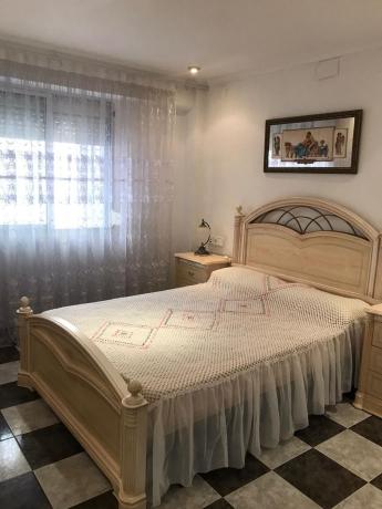 Продажа квартиры на Piso en Calle d'Enrique Monsonís Domingo, 23, Plà del Bon Repòs-La Goteta, Alicante / Alacant, Аликанте / Алакант
 photo 2