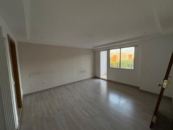 Venta de piso en Piso en Colonia Sta. Isabel, Haygon - Universidad, San Vicente del Raspeig, San Vicente del Raspeig
photo 1