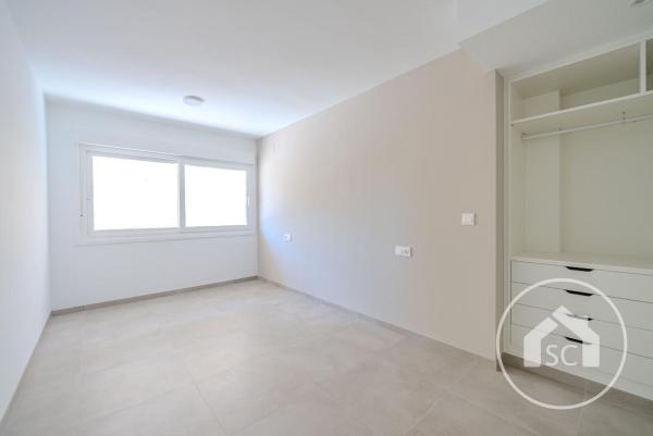 Venta de piso en Piso en Plaza de Toros - Avenida Chapí - Trinquete, Elda, Elda
thumbnail 2