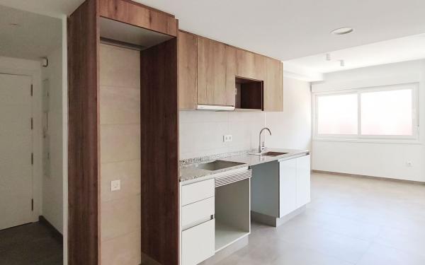 Venta de piso en Piso en Avenida Olimpiadas, 15, Plaza de Toros - Avenida Chapí - Trinquete, Elda, Elda
 photo 4