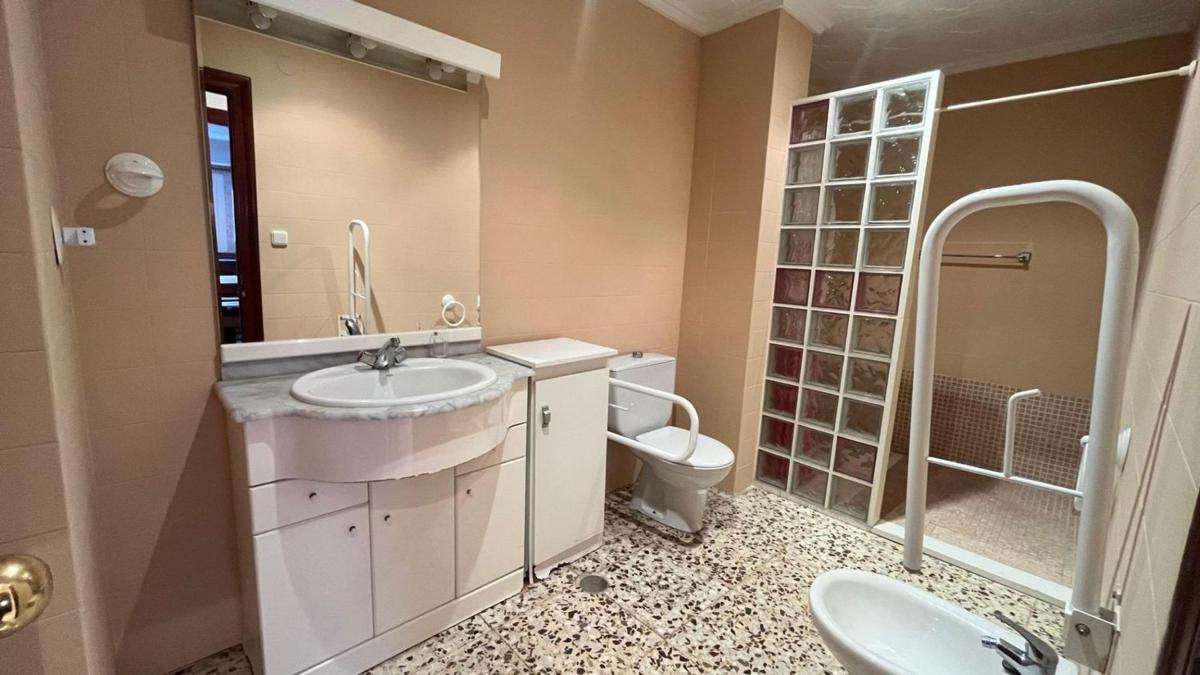 Sale of apartment in Piso en Calle Vicente Fuentes Sansano s/n, Carrús Oeste, Elche / Elx, Elche / Elx
photo 5