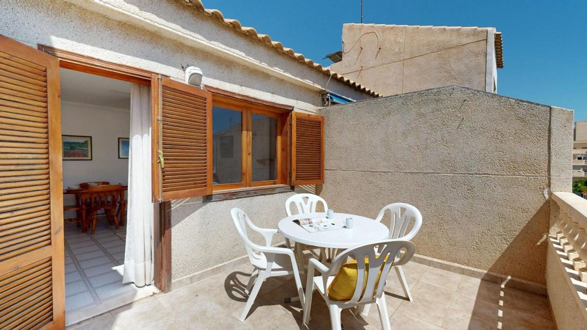 Sale of apartment in Piso en Calle Arquitecto Larramendi, 23, Avenida Habaneras - Curva de Palangre, Torrevieja, Torrevieja
photo 3