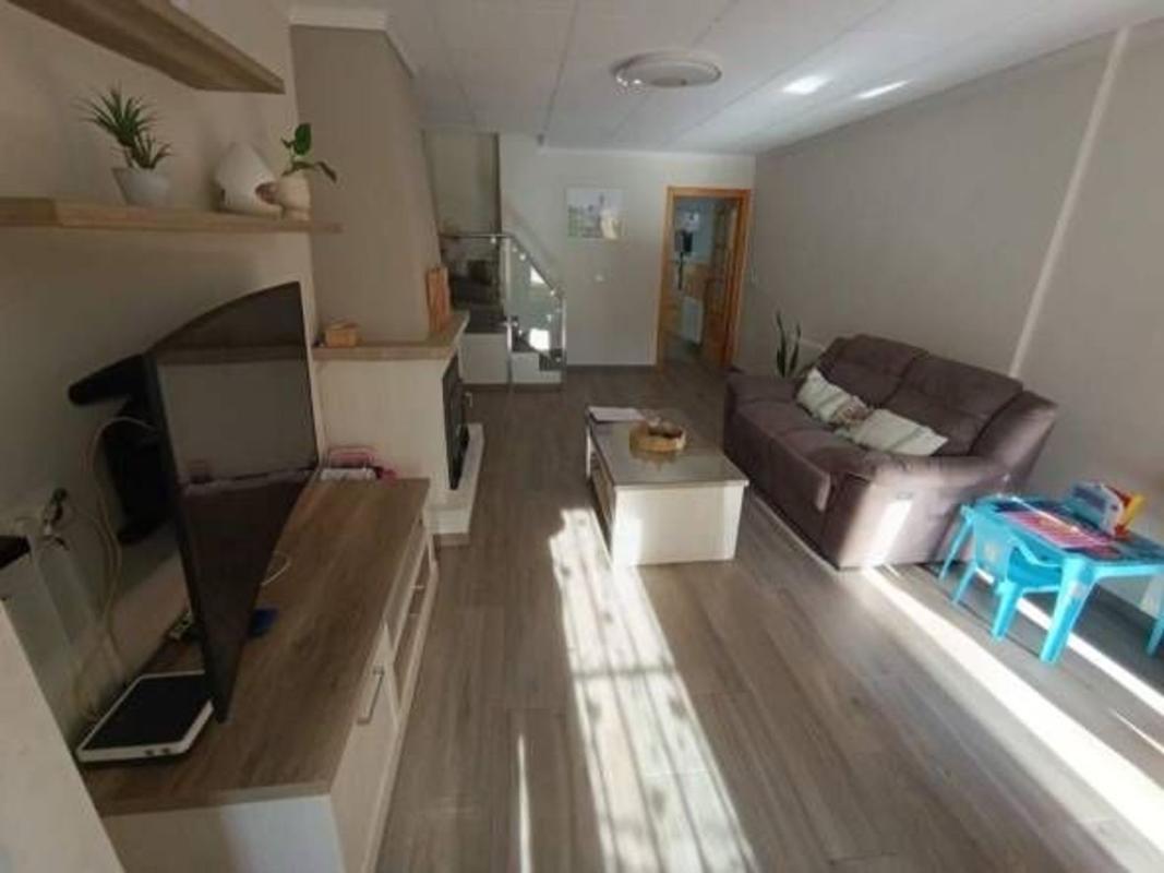 Продажа таунхауса в Chalet adosado en Calle Virgen de la Salud, Hondón de los Frailes , Хондон-де-лос-Фрайлес photo 3