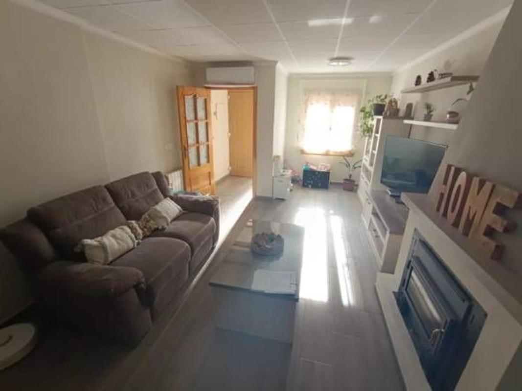 Продажа таунхауса в Chalet adosado en Calle Virgen de la Salud, Hondón de los Frailes , Хондон-де-лос-Фрайлес photo 4