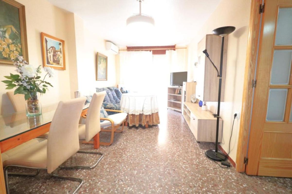 Venta de piso en Piso en Calle Monteagudo, El Acequión, Torrevieja, Torrevieja
photo 2