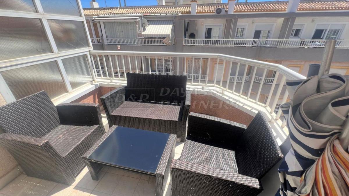 Sprzedaż mieszkania w Piso en Calle Mar Baltico, 63, Playa de los Locos, Torrevieja, Torrevieja
 photo 2