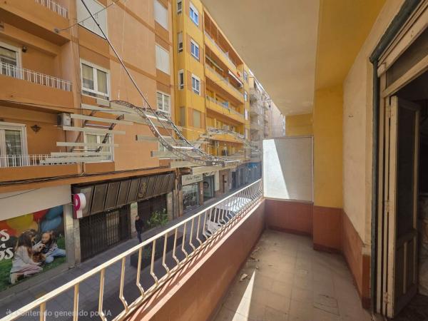 Venta de piso en Plaza de Toros - Avenida Chapí - Trinquete, Elda
 photo 1