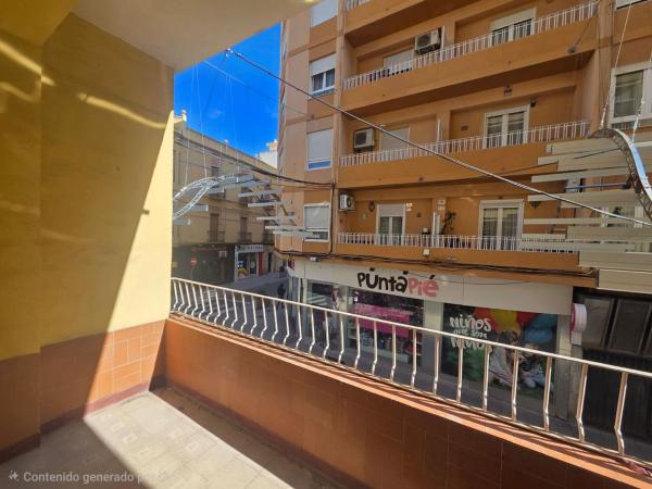 Venta de piso en Plaza de Toros - Avenida Chapí - Trinquete, Elda
 photo 2