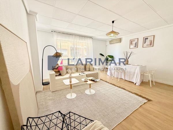 Sale of flat in Piso en Calle Salvalvador de Madari, Novelda, Novelda
 photo 1