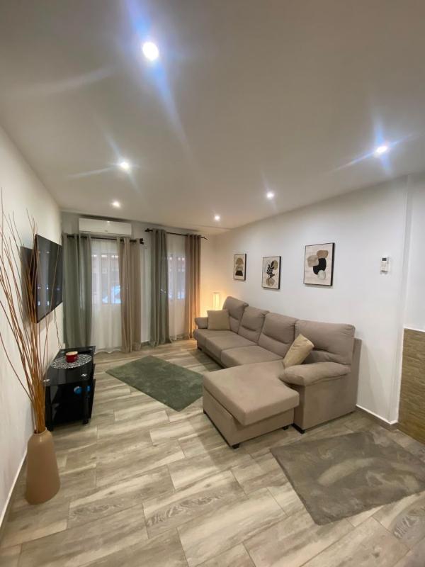Продажа квартиры на Piso en Calle del Maestro Alonso, Altozano, Alicante / Alacant, Аликанте / Алакант
photo 2