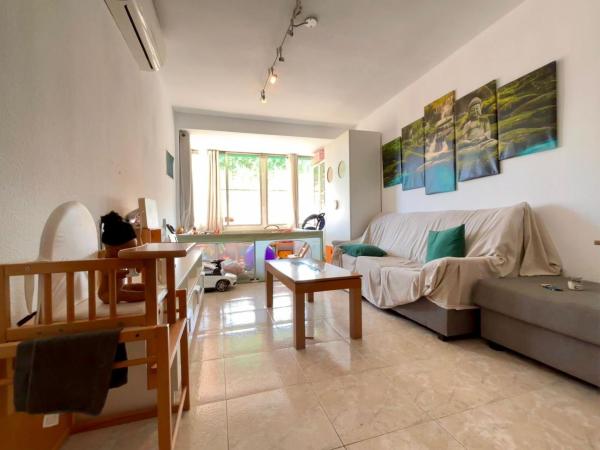 Продажа квартиры на Piso en Pasaje Navarra, Plà del Bon Repòs-La Goteta, Alicante / Alacant, Аликанте / Алакант
 photo 1