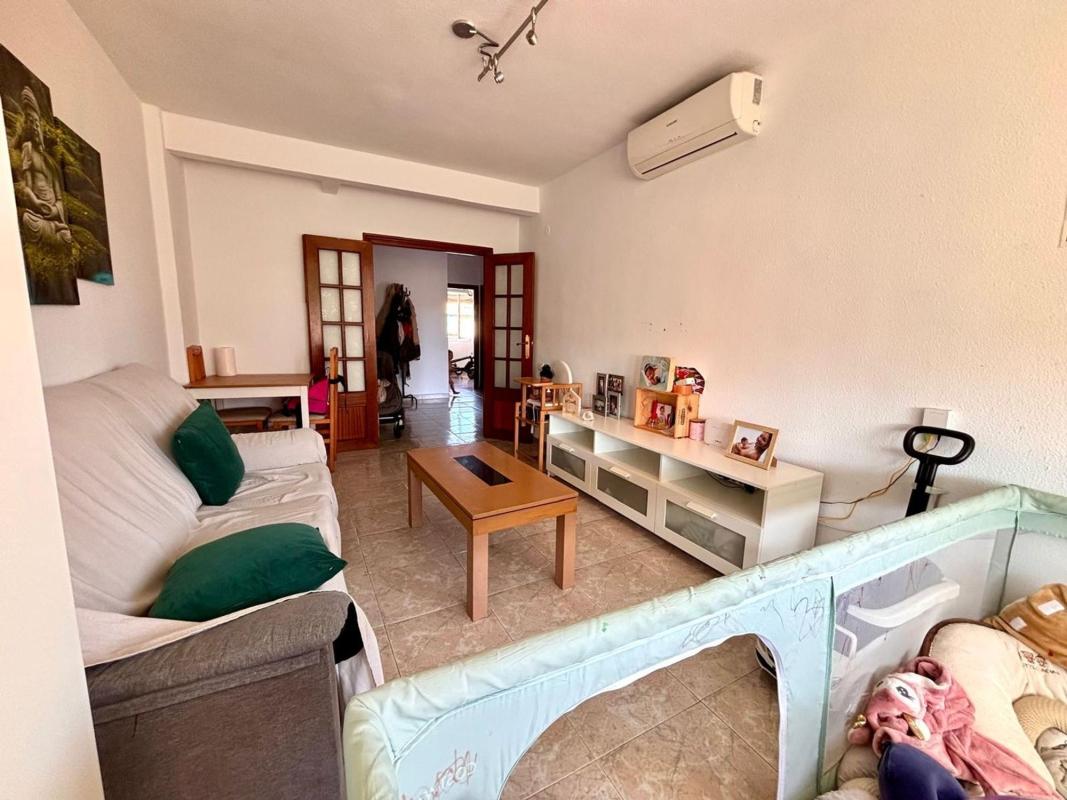 Продажа квартиры на Piso en Pasaje Navarra, Plà del Bon Repòs-La Goteta, Alicante / Alacant, Аликанте / Алакант
photo 2