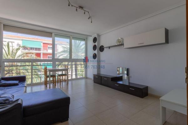 Продажа квартиры на Piso en Calle Angel Celdran Carratala, 1, Princesa Mercedes, Alicante / Alacant, Аликанте / Алакант
thumbnail 3