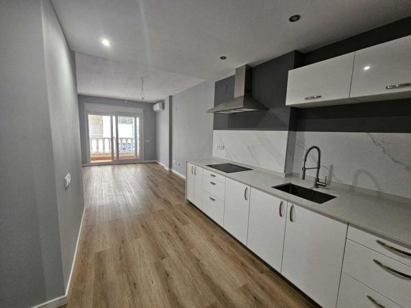 Sale of flat in Piso en Calle Tiburón, Gaspar Perrelló, Torrevieja, Torrevieja
photo 1