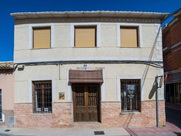 Chalet adosado en Pinoso photo 1