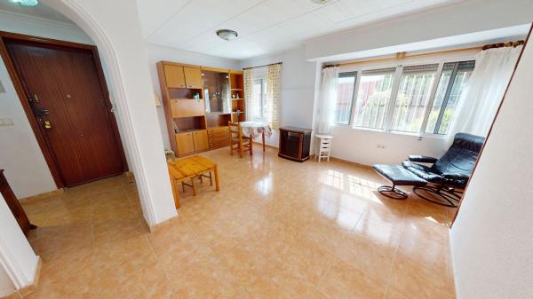 Продажа квартиры на Piso en Calle de Miguel Jiménez Reyes, Plà del Bon Repòs-La Goteta, Alicante / Alacant, Аликанте / Алакант
 photo 2