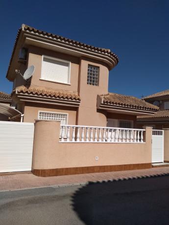 Casa o chalet independiente en Cp las Villas II, 21, Los Balcones - Los Altos del Edén, Torrevieja photo 1