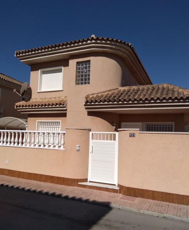 Продажа отдельного шале в  Casa o chalet independiente en Cp las Villas II, 21, Los Balcones - Los Altos del Edén, Torrevieja, Торревьеха photo 2