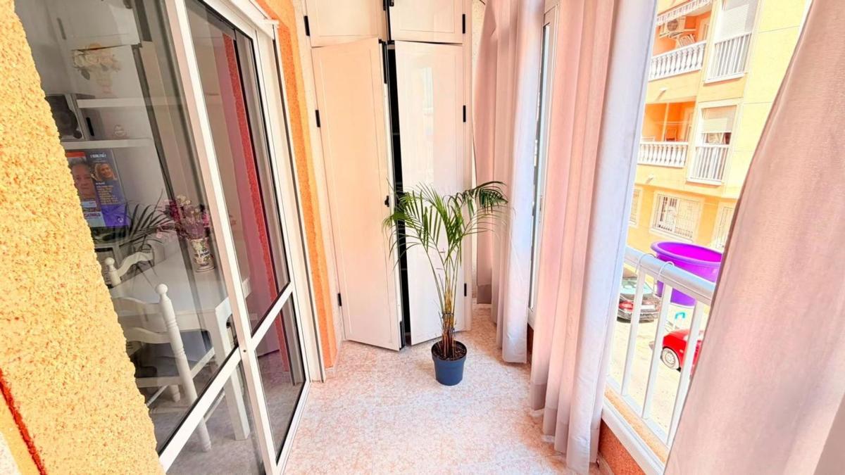 Venta de piso en Piso en Calle Concordia, Playa del Cura, Torrevieja, Torrevieja
 photo 4
