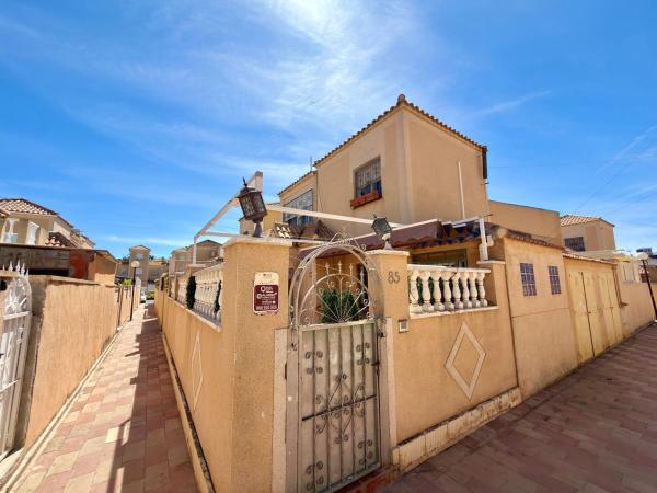 Chalet adosado en Jardin Del Mar III, 1, La Siesta - El Salado - Torreta, Torrevieja photo 1