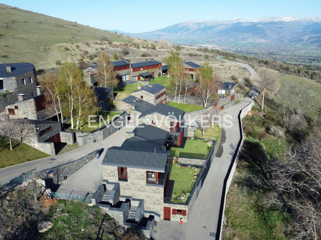 Properties for sale and rent in Spain photo 5