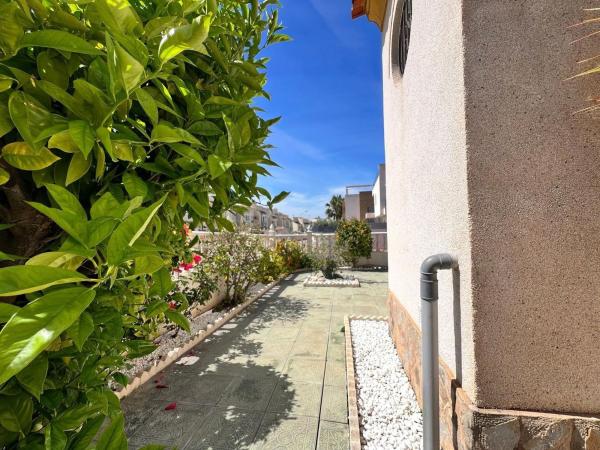 Casa o chalet independiente en Miramar - Torre del Moro, Torrevieja thumbnail 3