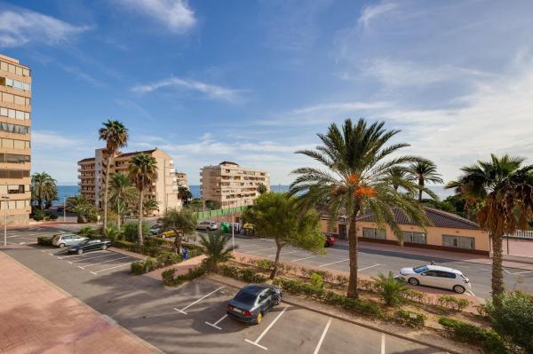 Venta de piso en Piso en Calle del Ancla, Cabo Cervera, Torrevieja, Torrevieja
thumbnail 3