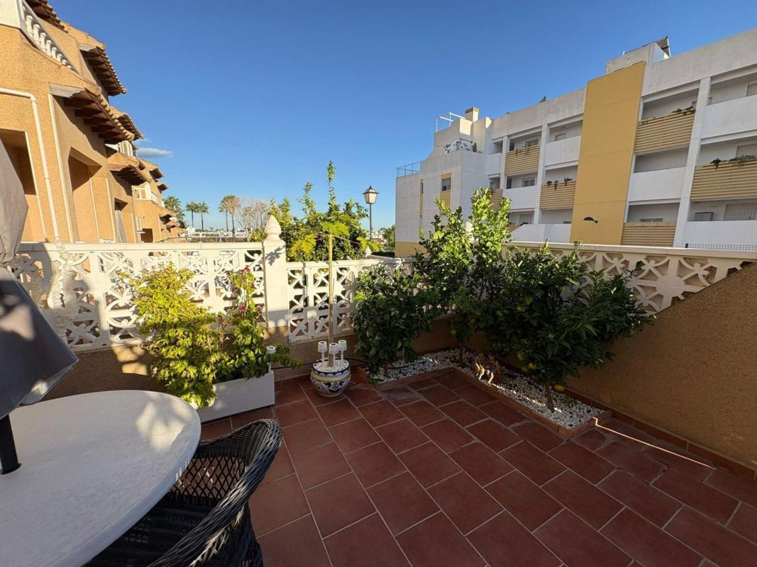 Venta de chalet adosado en Chalet adosado en Calle Pintor Botí, Villamartín, Orihuela , Orihuela photo 5
