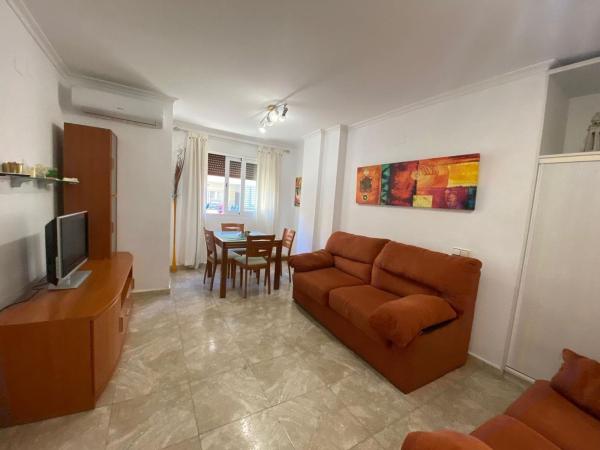 Venta de piso en Piso en Calle San Policarpo, 52, Parque de las Naciones, Torrevieja, Torrevieja
photo 1
