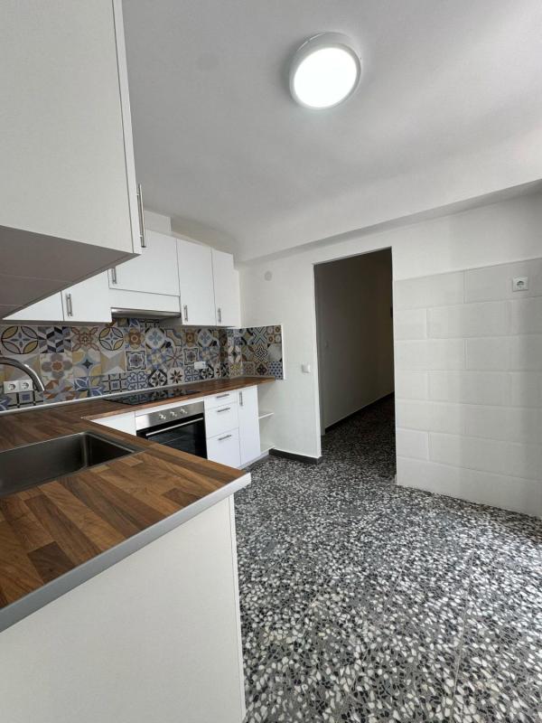 Venta de piso en Piso en Calle San Pascual, Puerto Deportivo, Torrevieja, Torrevieja
photo 3