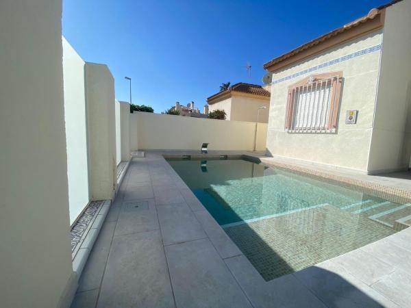 Casa o chalet independiente en Calle Lebeche, 23, Miramar - Torre del Moro, Torrevieja thumbnail 2