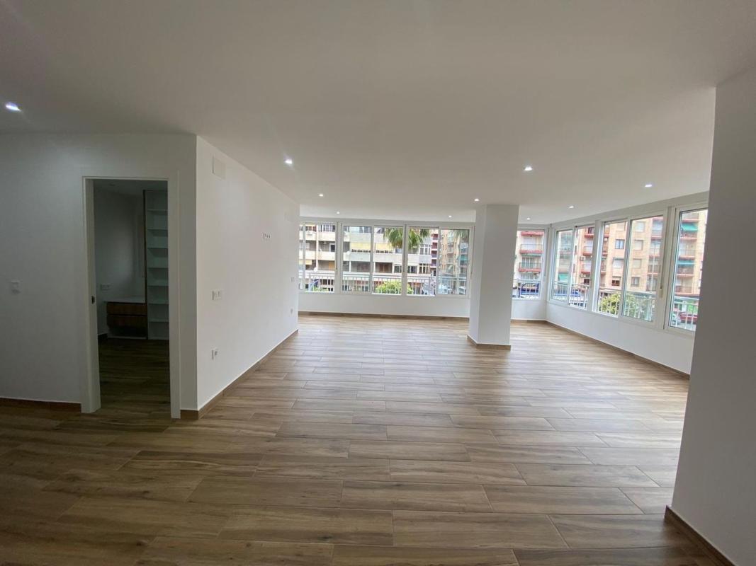 Venta de piso en Piso en Avenida Doctor Gregorio Marañón, 37, El Acequión, Torrevieja, Torrevieja
photo 3