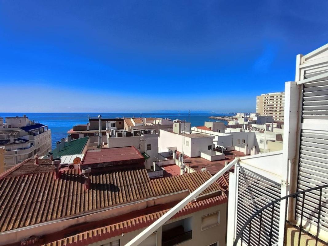 Venta de ático en Ático en Calle Gumersindo, Las Piscinas Naturales, Torrevieja, Torrevieja photo 4