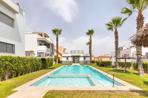Квартира на продажу на Piso en Calle Toro, 1212, Los Balcones - Los Altos del Edén, Torrevieja, Торревьеха thumbnail 3