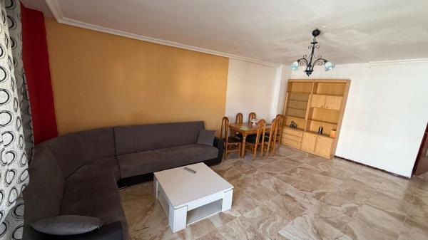 Venta de piso en Piso en Avenida Doctor Gregorio Marañón, El Acequión, Torrevieja, Torrevieja
thumbnail 3