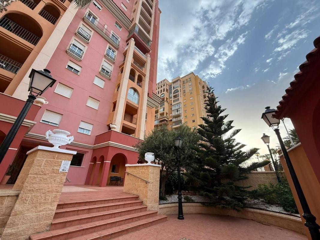Продажа квартиры на Piso en Avenida Roentgen, Playa de los Locos, Torrevieja, Торревьеха
photo 2