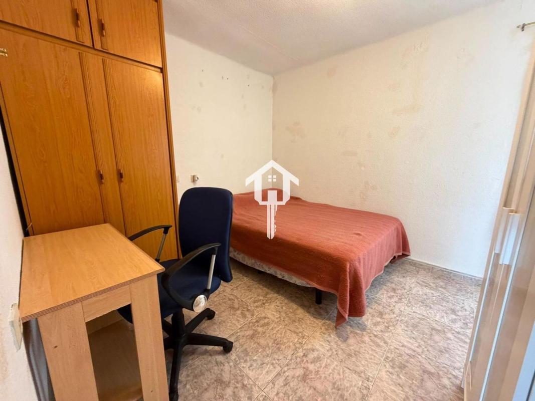 Venta de piso en Piso en Calle Matemático Romero, Virgen del Remedio - Parque lo Morant, Alicante / Alacant, Alicante / Alacant
photo 5