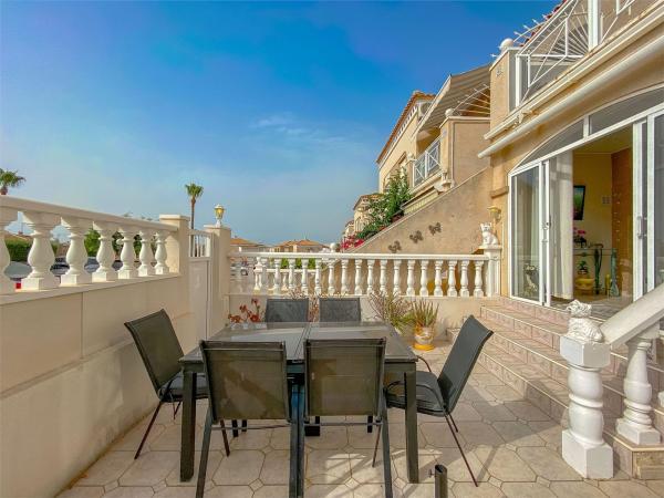 Sprzedaż mieszkania w Piso en Calle Luis de Góngora, Aguas Nuevas, Torrevieja, Torrevieja
 photo 1