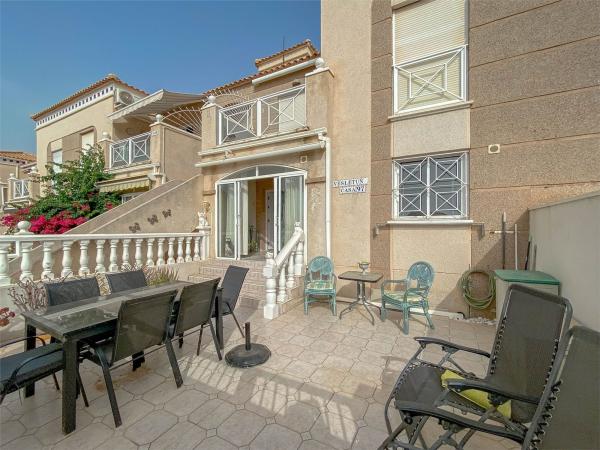 Sprzedaż mieszkania w Piso en Calle Luis de Góngora, Aguas Nuevas, Torrevieja, Torrevieja
 photo 4